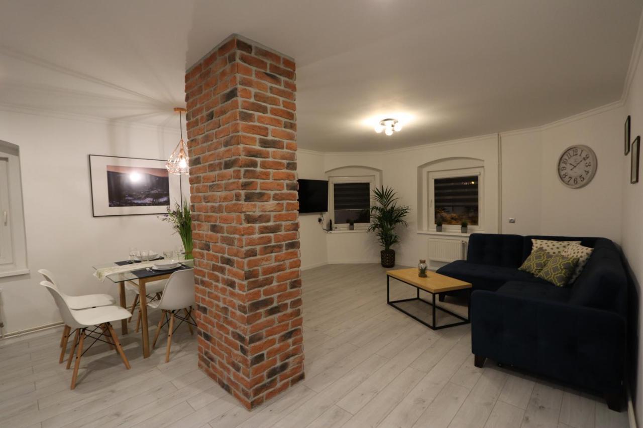 Apartament Przy Skwerku Apartment Szklarska Poreba Exterior photo